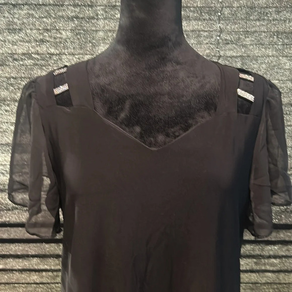 Adele‎ & May Women’s Black Sheer SS Rhinestone Shoulder Accents Top Large - Picture 5 of 8